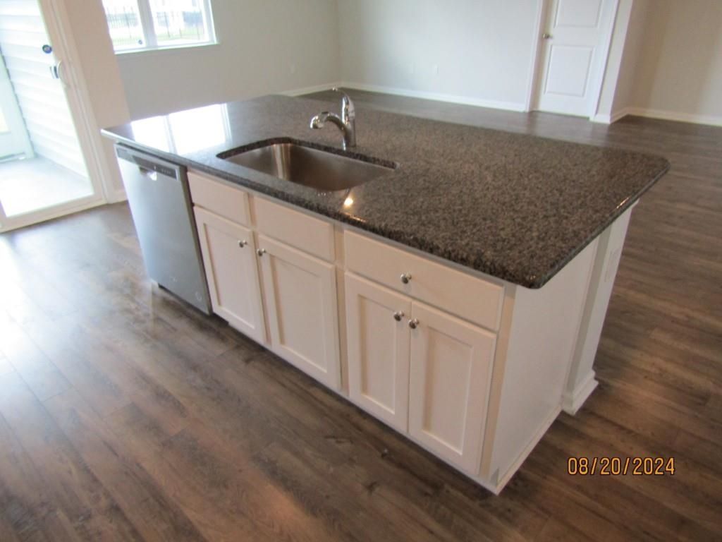 2155 Ainsley Dr.  Photo 5