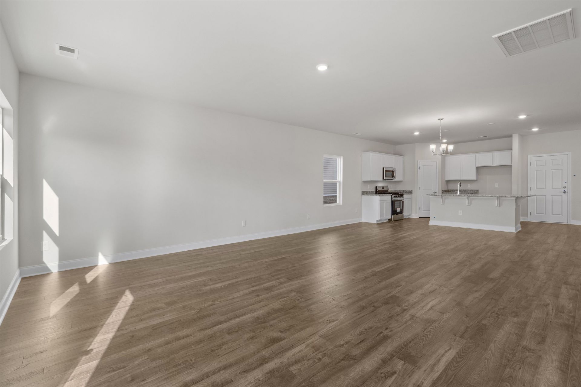 2499 Campton Loop Photo 15