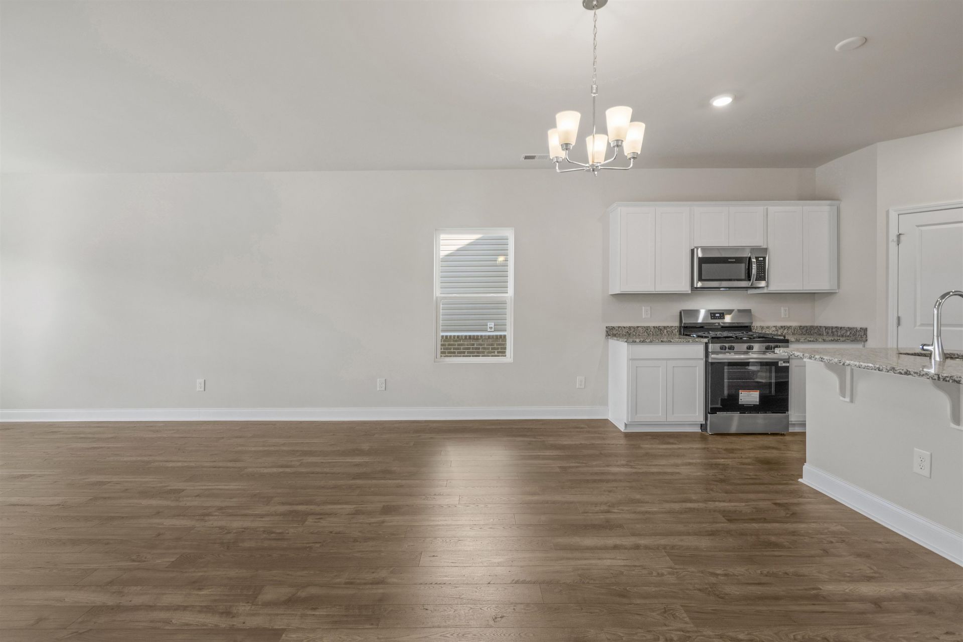 2499 Campton Loop Photo 16