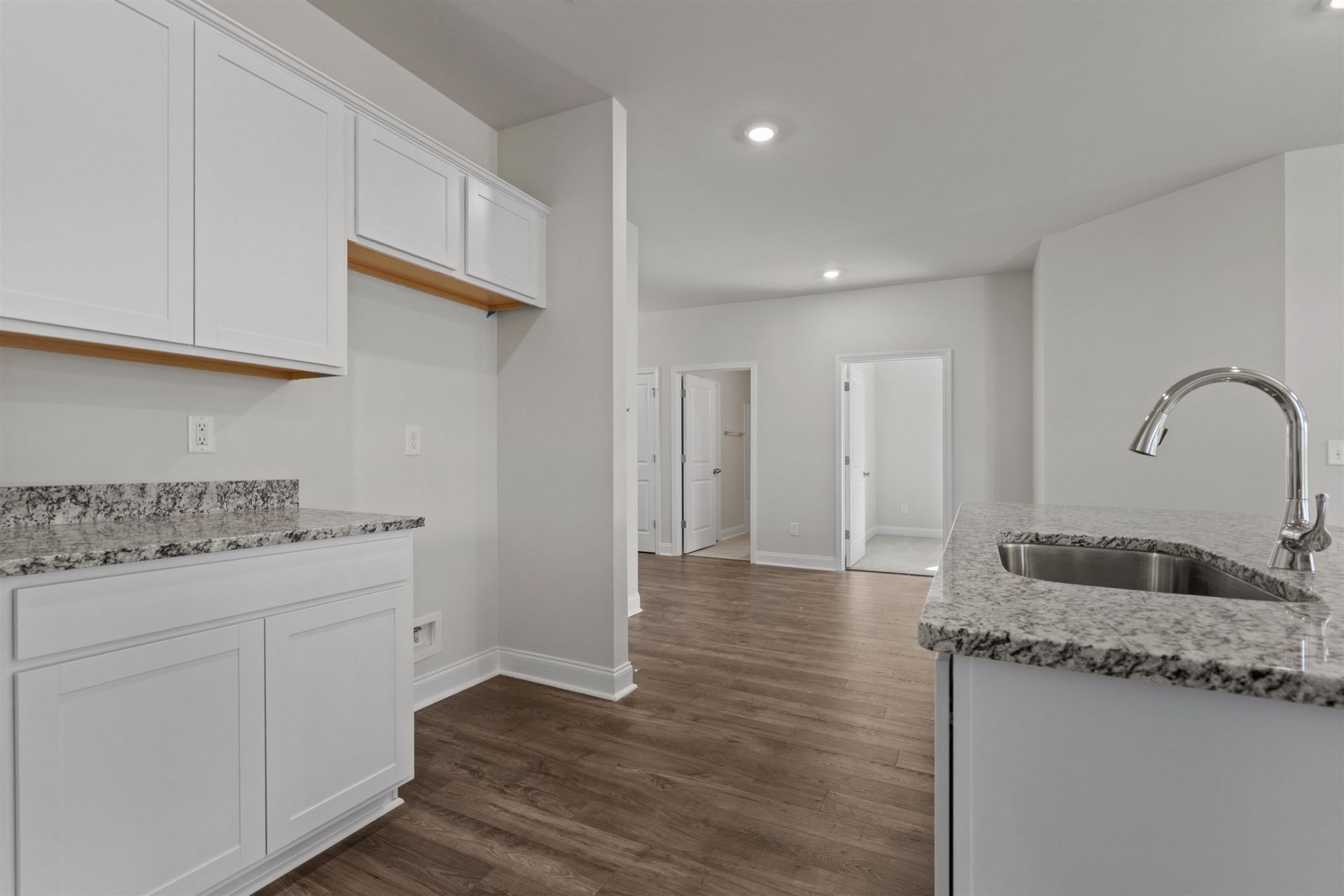 2499 Campton Loop Photo 22