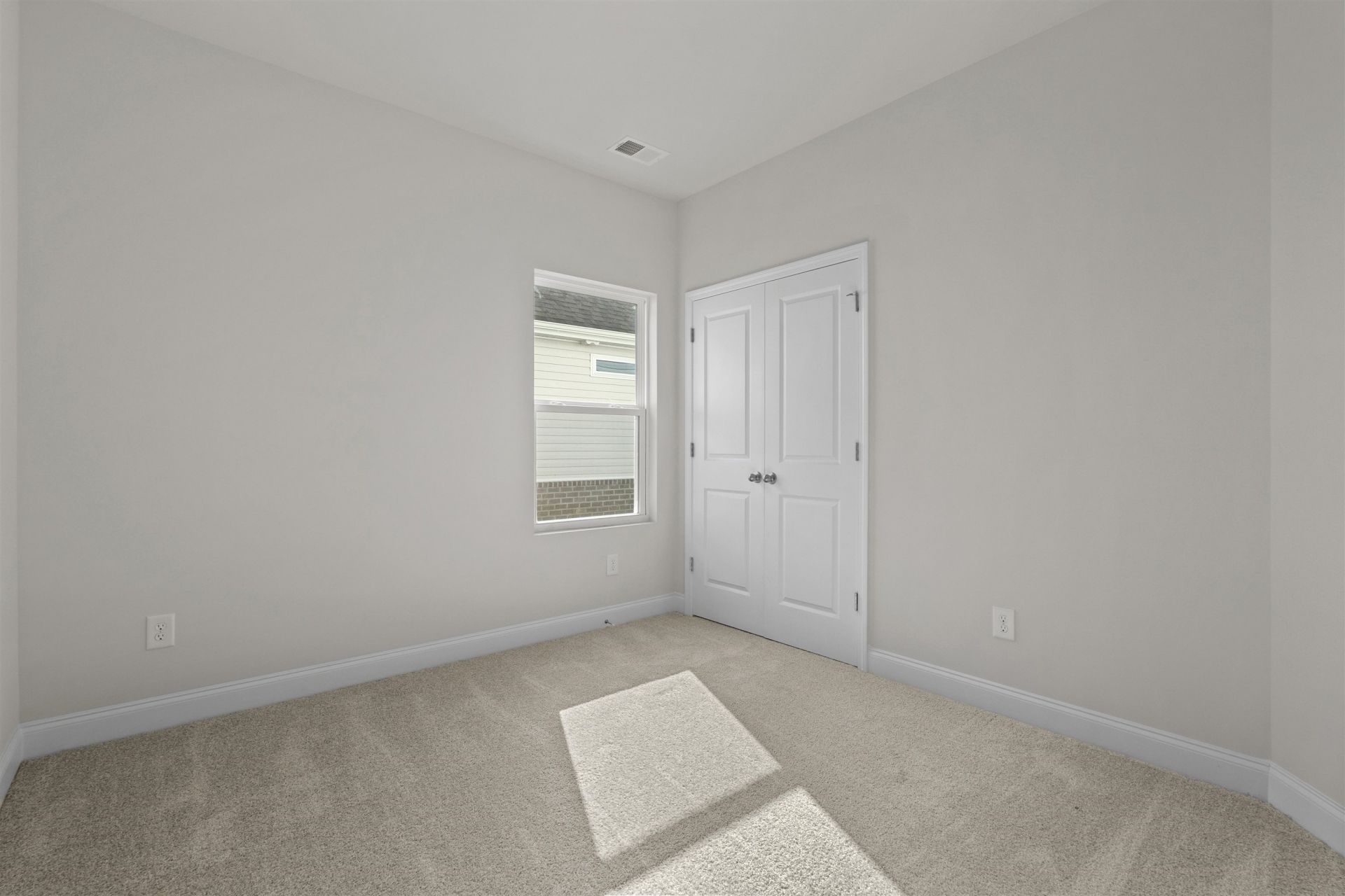 2499 Campton Loop Photo 29