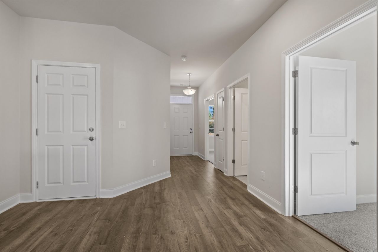 2499 Campton Loop  Photo 5