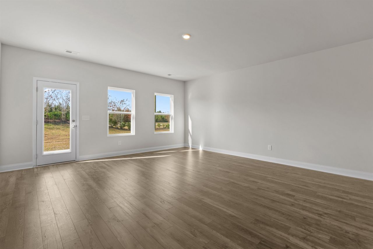 2499 Campton Loop  Photo 7