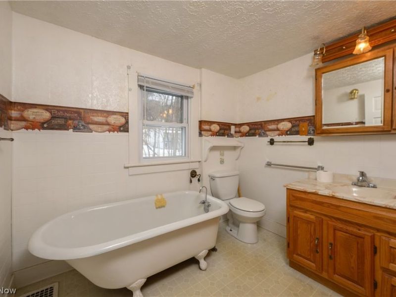 603 Indian Trail, Akron, OH 44314 Photo 21