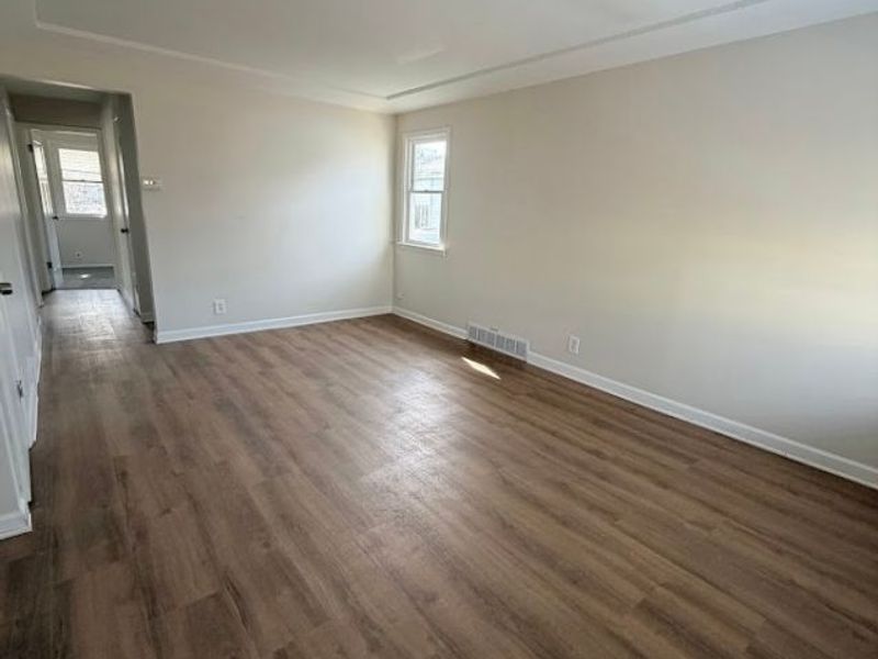 11709 Guardian Boulevard, Cleveland, OH 44135 Photo 4