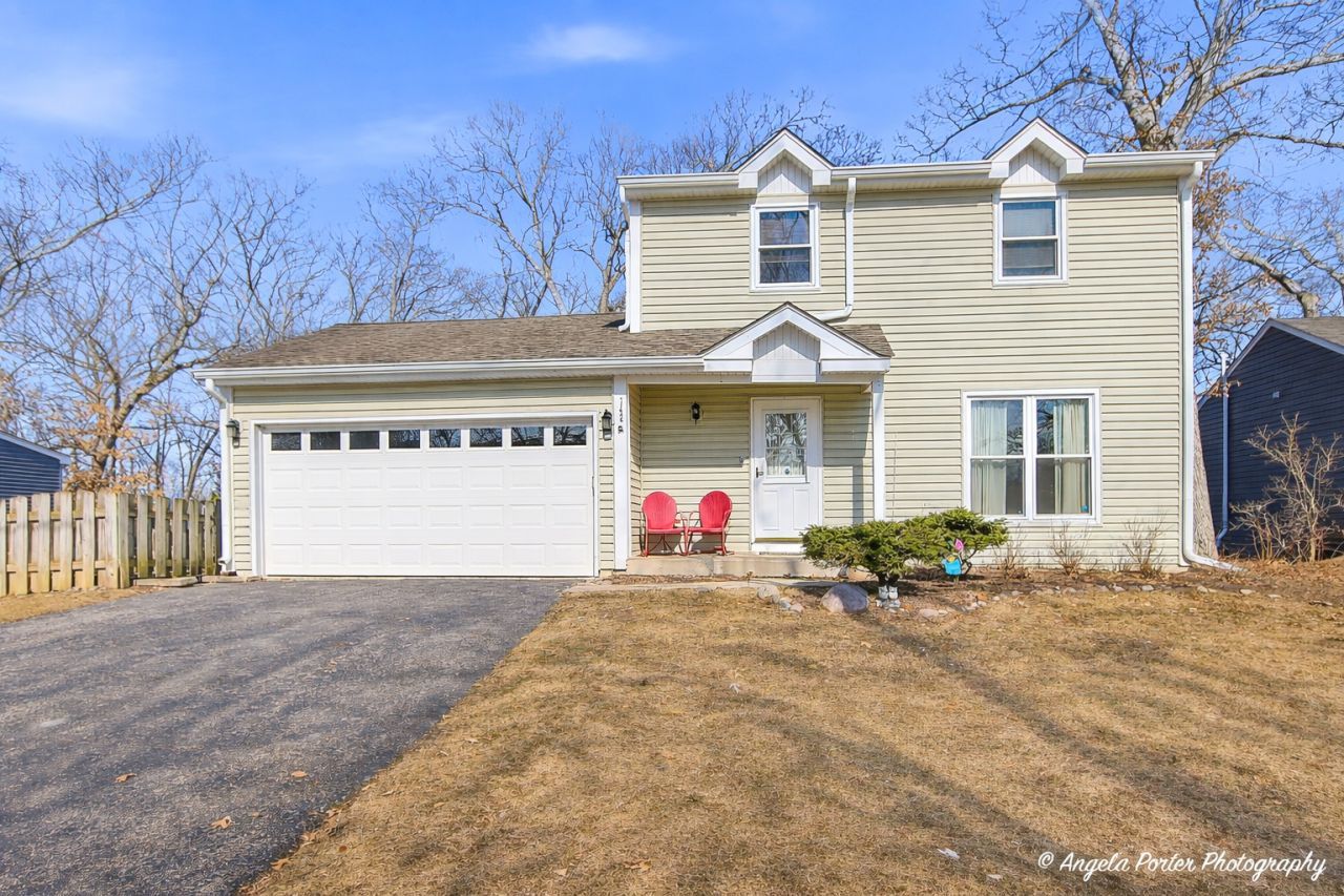 742 Dartmouth Drive, Island Lake, IL 60042 Main Photo