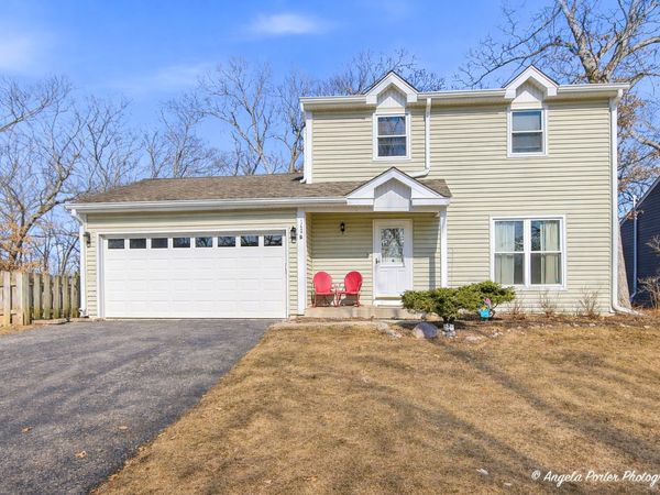 742 Dartmouth Drive, Island Lake, IL 60042