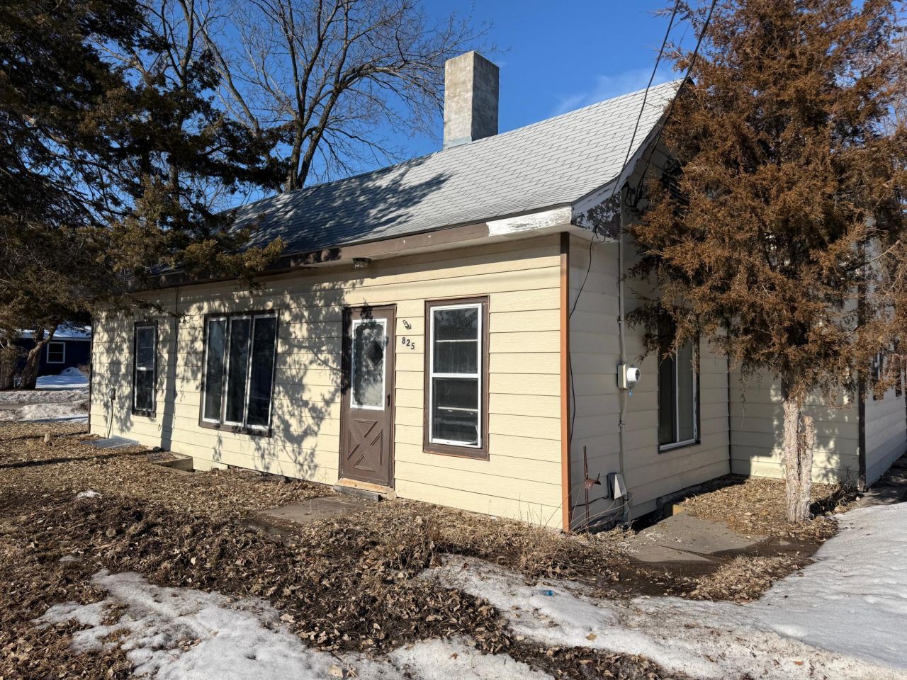 825 Broadway Street W, Monticello, MN 55362 Main Photo