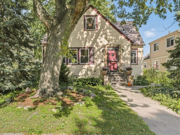 1239 Sherburne Avenue, Saint Paul, MN 55104