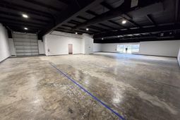 5780 Dorchester Road photo 4