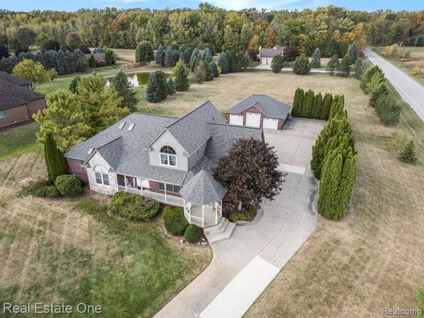 18501 Henry Court, Ray Twp, MI 48096
