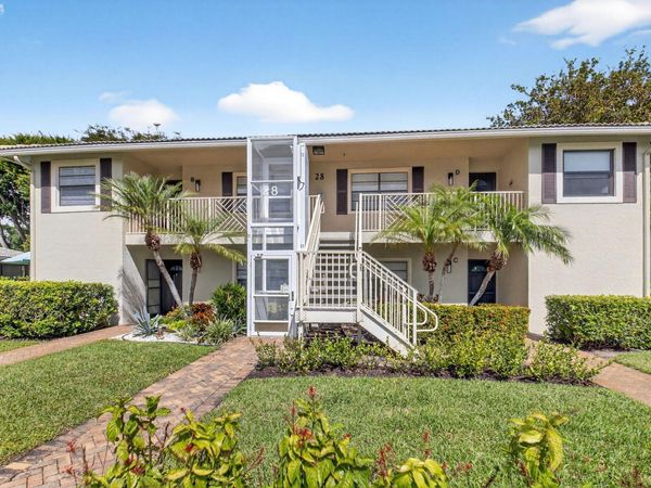 28 Stratford Lane, Unit A, Boynton Beach, FL 33436