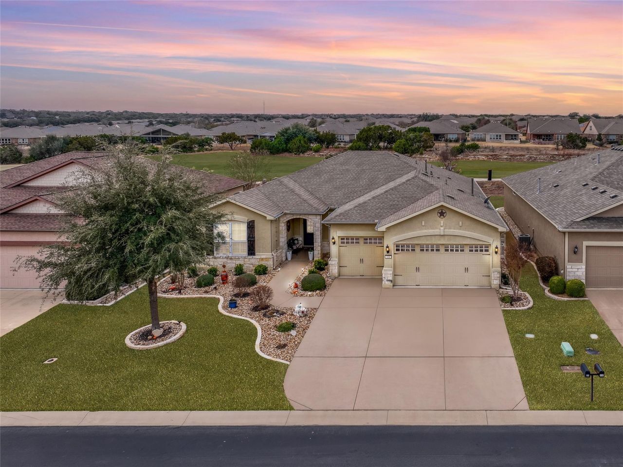 114 Davis Mountain Cir, Georgetown, TX 78633 Main Photo