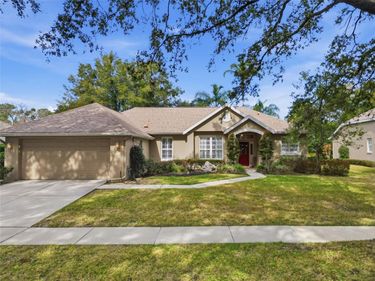 1841 PARK FOREST BOULEVARD, MOUNT DORA, FL 32757