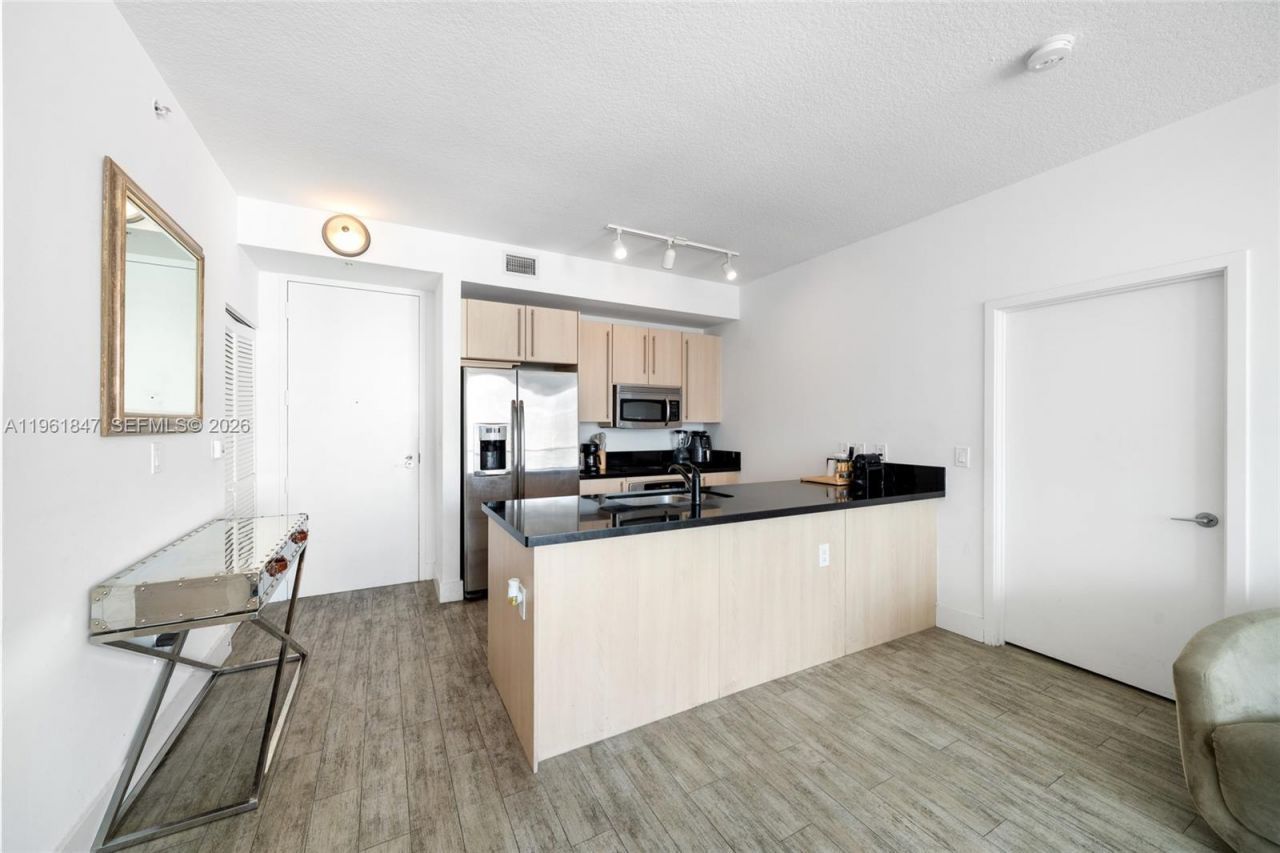 1111 SW 1st Ave , Unit 3422-N, Miami, FL 33130 Photo