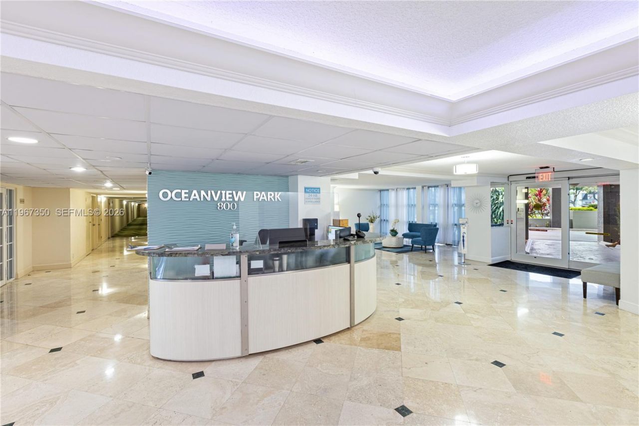 800 Parkview Dr, Unit 1007, Hallandale Beach, FL 33009 Photo