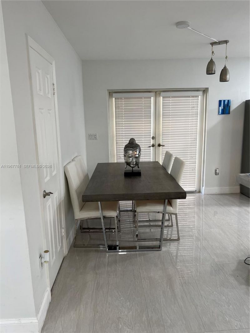 6284 SW 26th St, Miami, FL 33155 Photo