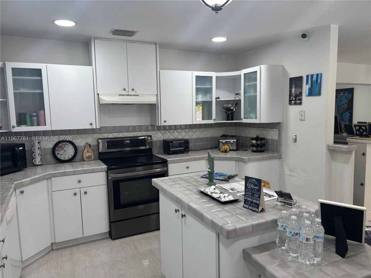 6284 SW 26th St, Miami, FL 33155 Photo