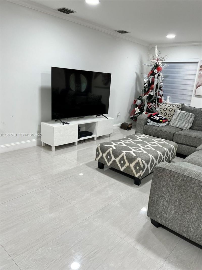 6284 SW 26th St, Miami, FL 33155 Photo