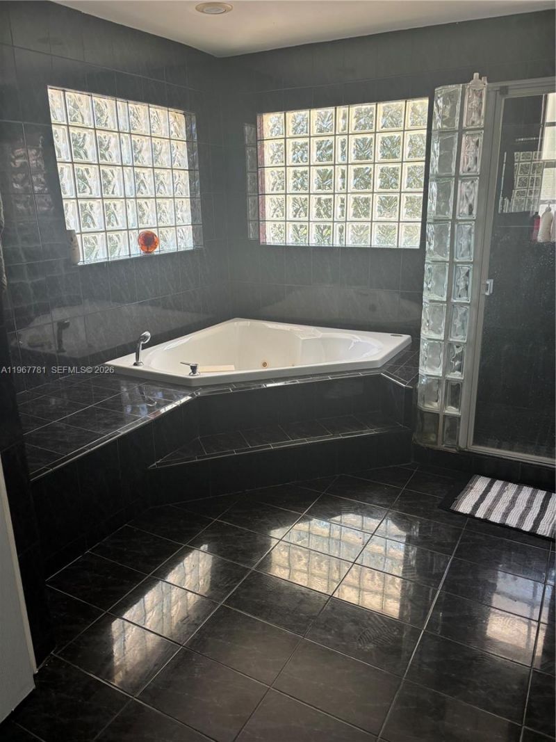 6284 SW 26th St, Miami, FL 33155 Photo