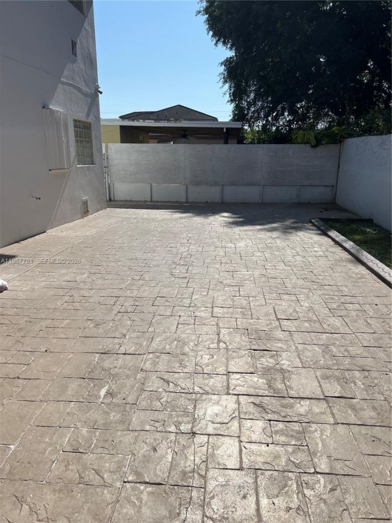 6284 SW 26th St, Miami, FL 33155 Photo