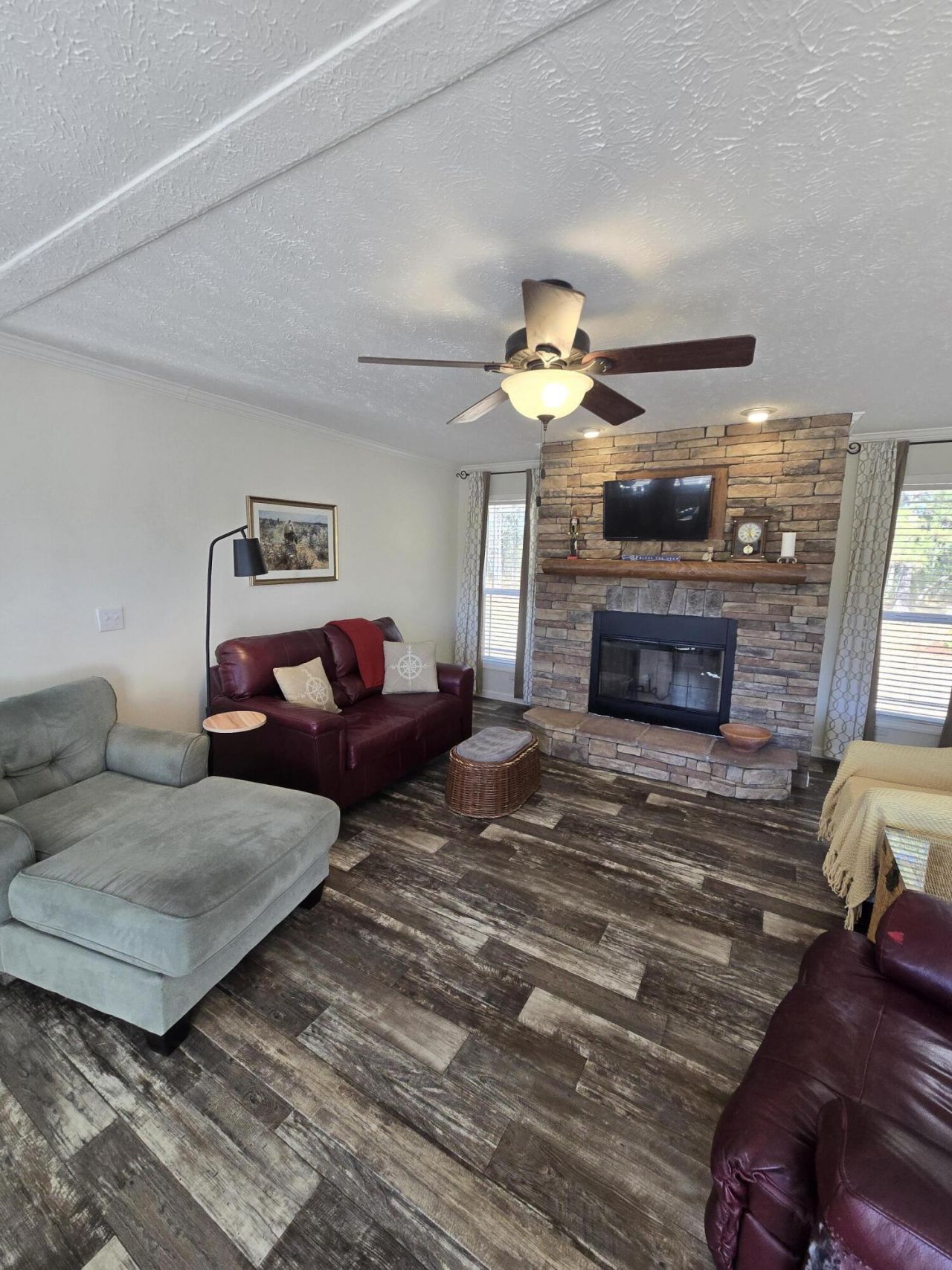 1792 Breezy Bay Way Photo 7