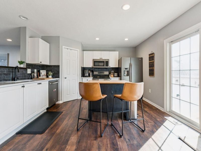 7255 Colonial Affair Drive, Unit 14, New Albany, OH 43054 Photo 8