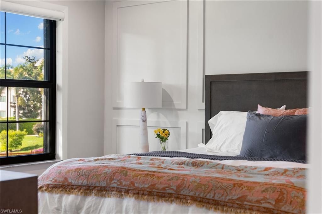 3135 Riviera Dr, Unit B205, Naples, FL 34103 Photo