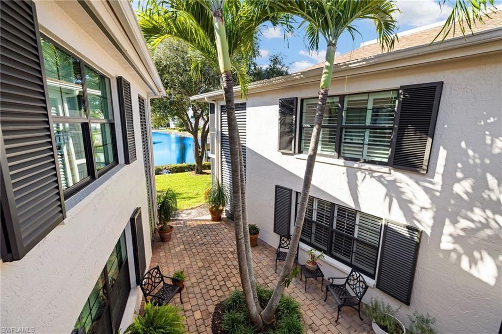 3135 Riviera Dr, Unit B205, Naples, FL 34103 Photo