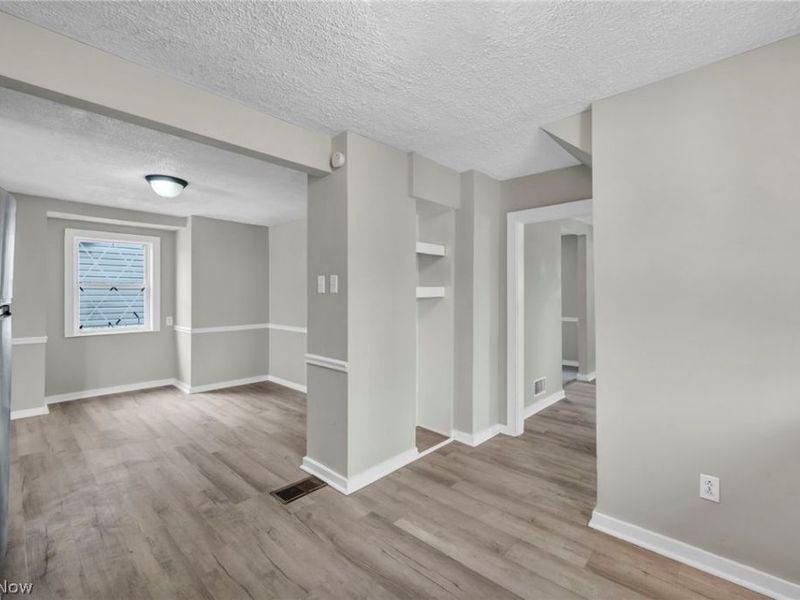 1084 Shannon Avenue, Barberton, OH 44203 Photo 10