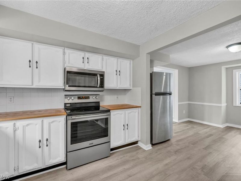 1084 Shannon Avenue, Barberton, OH 44203 Photo 11