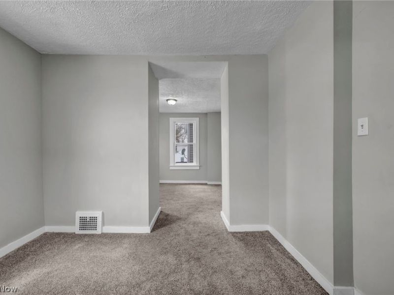 1084 Shannon Avenue, Barberton, OH 44203 Photo 14