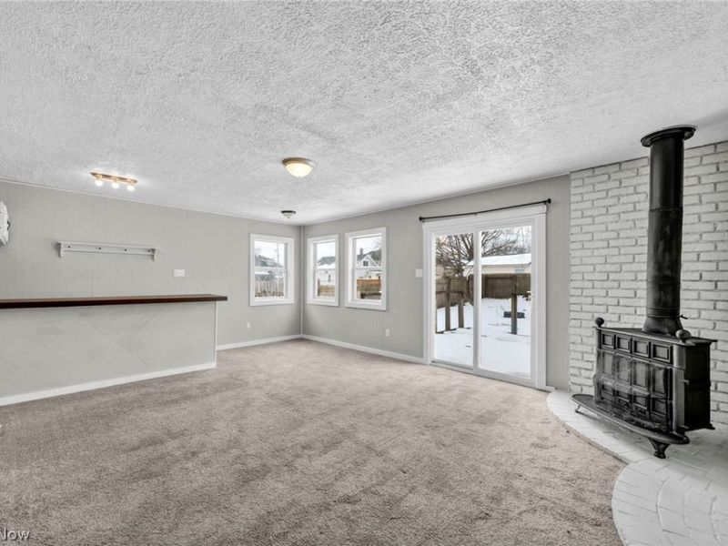 1084 Shannon Avenue, Barberton, OH 44203 Photo 18