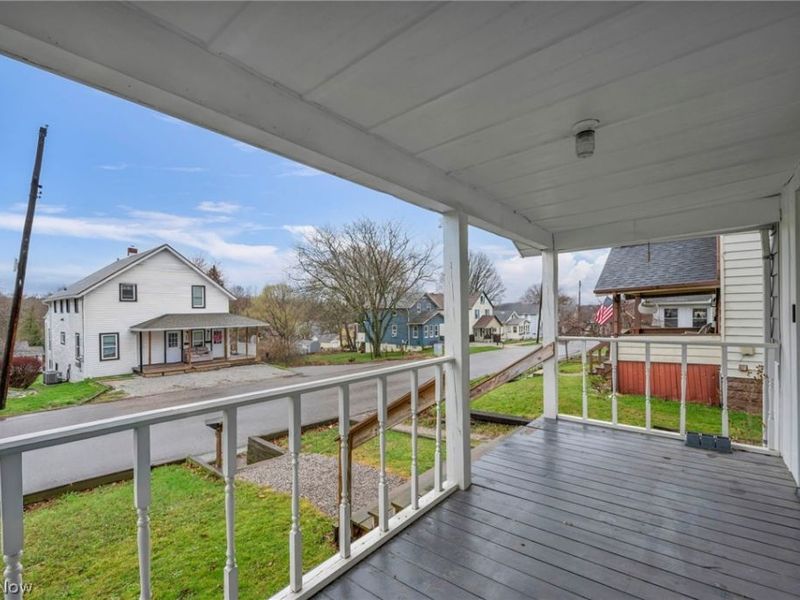 1084 Shannon Avenue, Barberton, OH 44203 Photo 2