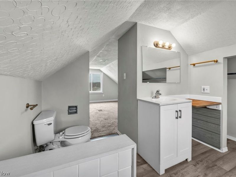 1084 Shannon Avenue, Barberton, OH 44203 Photo 35