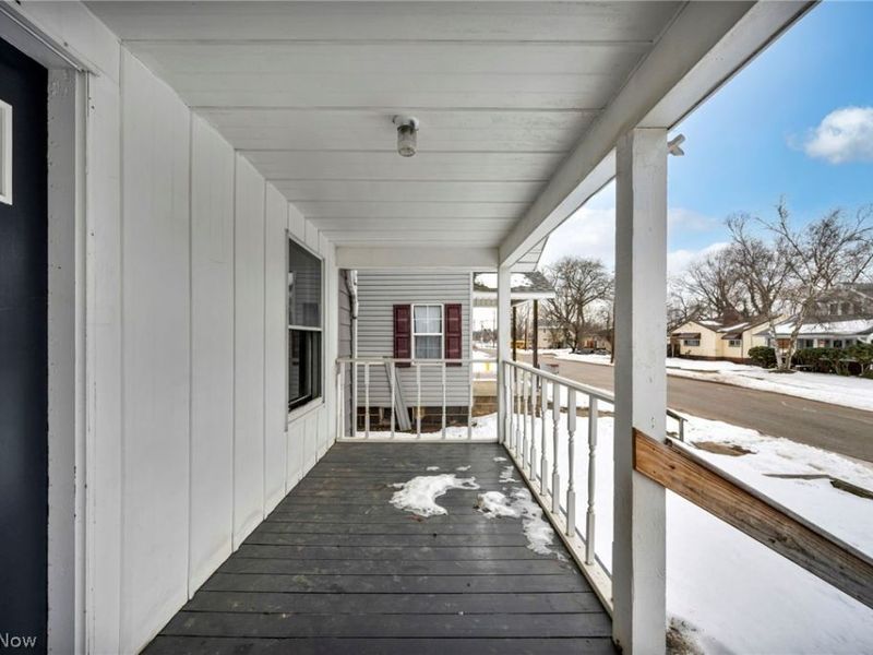 1084 Shannon Avenue, Barberton, OH 44203 Photo 4