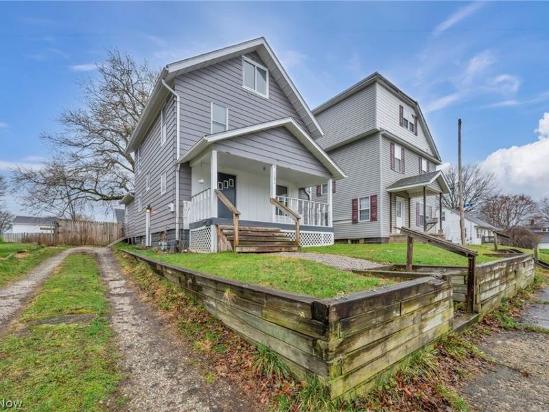 1084 Shannon Avenue, Barberton, OH 44203 Photo 5