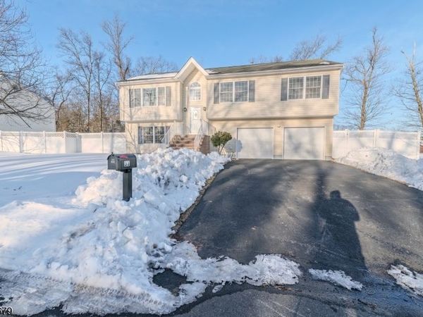 33 Viking Ave, Franklin, NJ 08873
