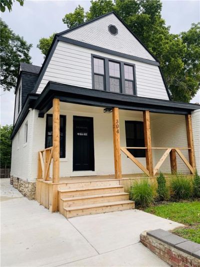 304 E 43rd Street, Kansas City, MO 64111 Main Photo