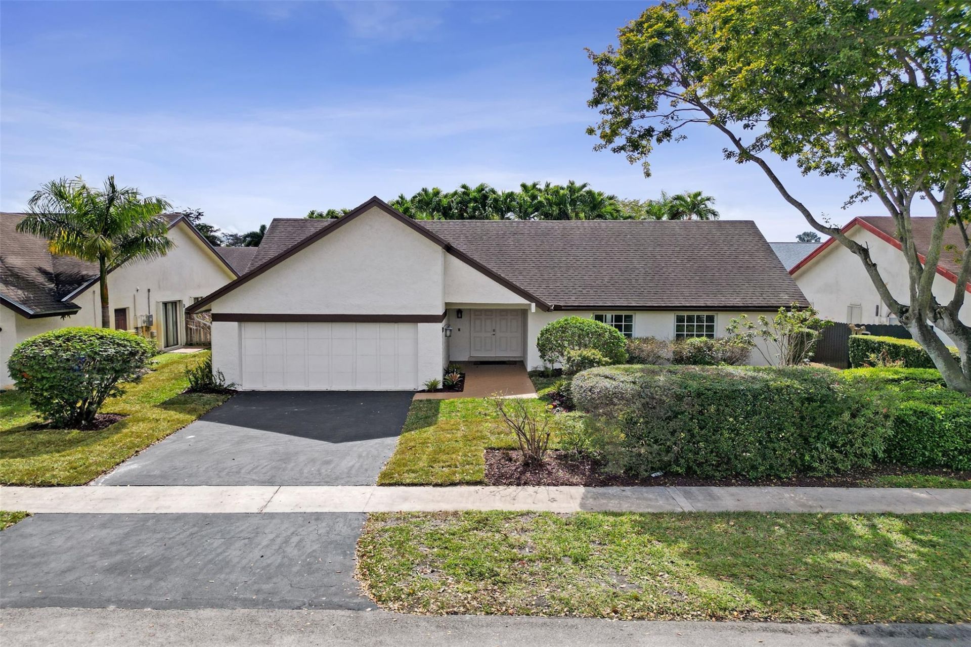 10220 NW 25th Street, Pembroke Pines, FL 33026 Photo