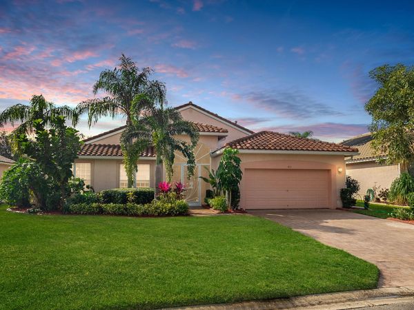 431 NW Cool Water Court, Port Saint Lucie, FL 34986