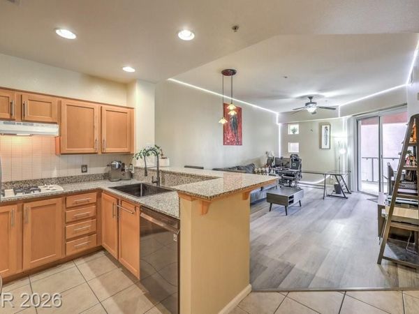 43 E Agate Avenue, Unit 301, Las Vegas, NV 89123