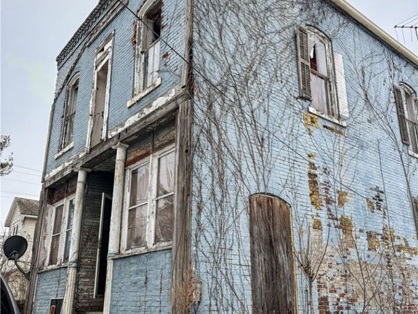 313 E Main Street, Beach City, OH 44608