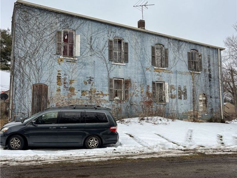 313 E Main Street, Beach City, OH 44608 Photo 4