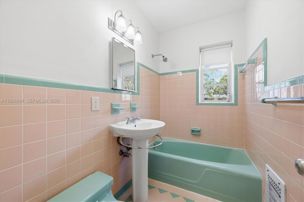 177 NE 109th St, Miami Shores, FL 33161 Photo