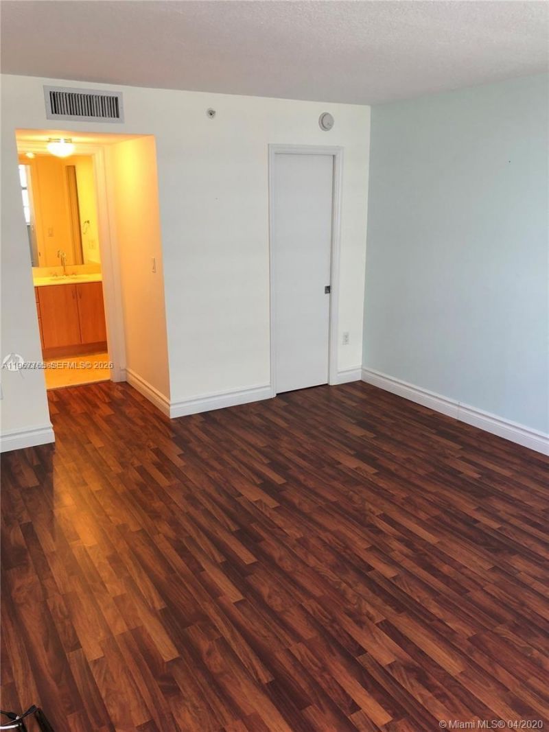 6917 Collins Ave, Unit 1204, Miami Beach, FL 33141 Photo