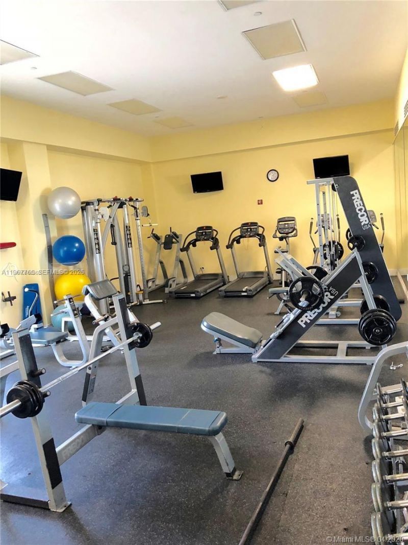 6917 Collins Ave, Unit 1204, Miami Beach, FL 33141 Photo