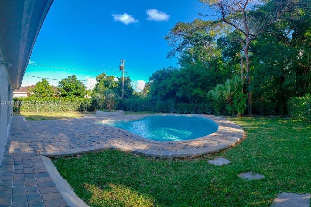 6634 SW 76th Ter, South Miami, FL 33143 Photo