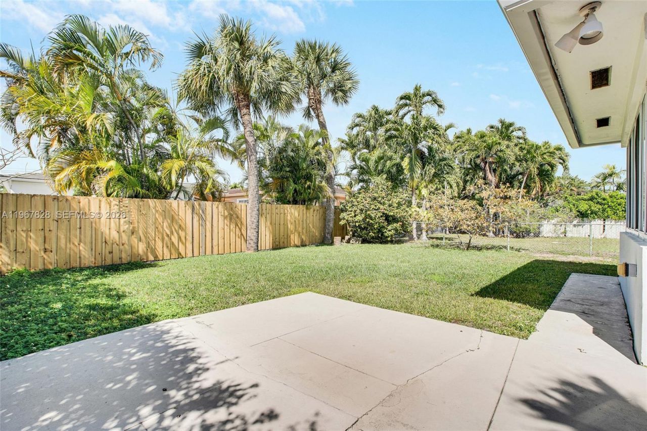 9372 Abbott Ave , Surfside, FL 33154 Photo