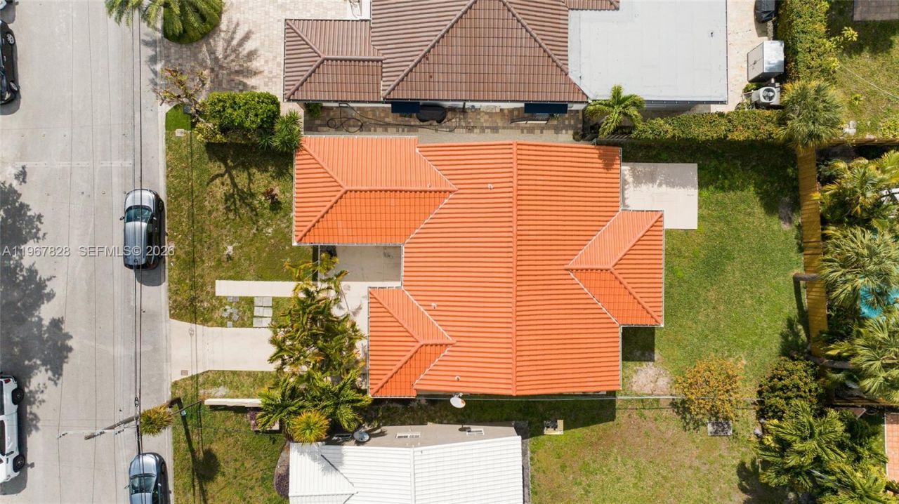 9372 Abbott Ave , Surfside, FL 33154 Photo